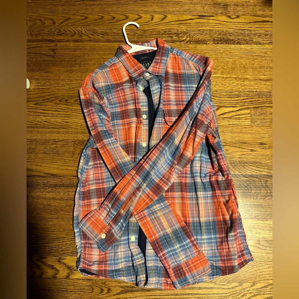 Gap Untuckit fit button up shirt